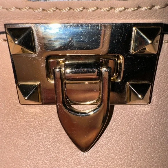 Valentino Garavani Beige Rockstud Tote - Picture 4 of 10